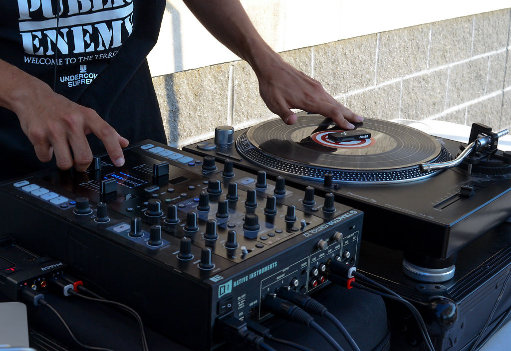 Jacob Somerscales deejays